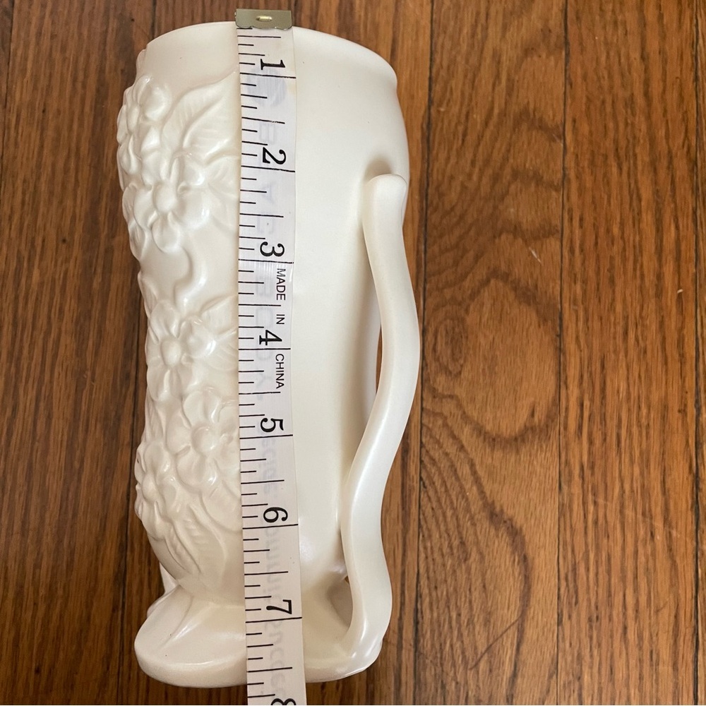 Vintage Red Wing Elegant Cream Floral Ceramic Vase - Picture 4 of 8